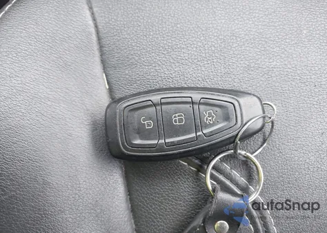 2014 Ford Fiesta Titanium z USA, uszkodzony, nr VIN 3FADP4FJ0EM162936